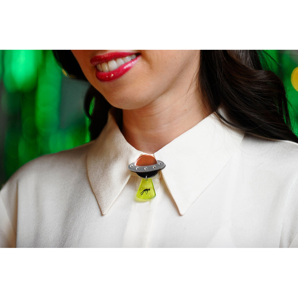 Flying Saucer Button Cover by Laliblue