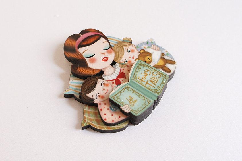 Mother's Day brooch by Laliblue