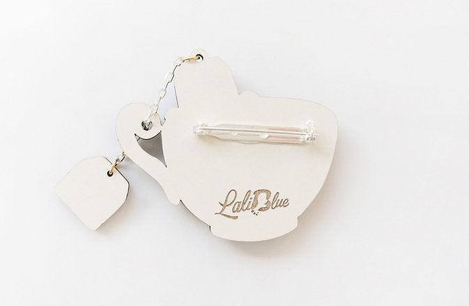 Relax Tea Brooch by Laliblue