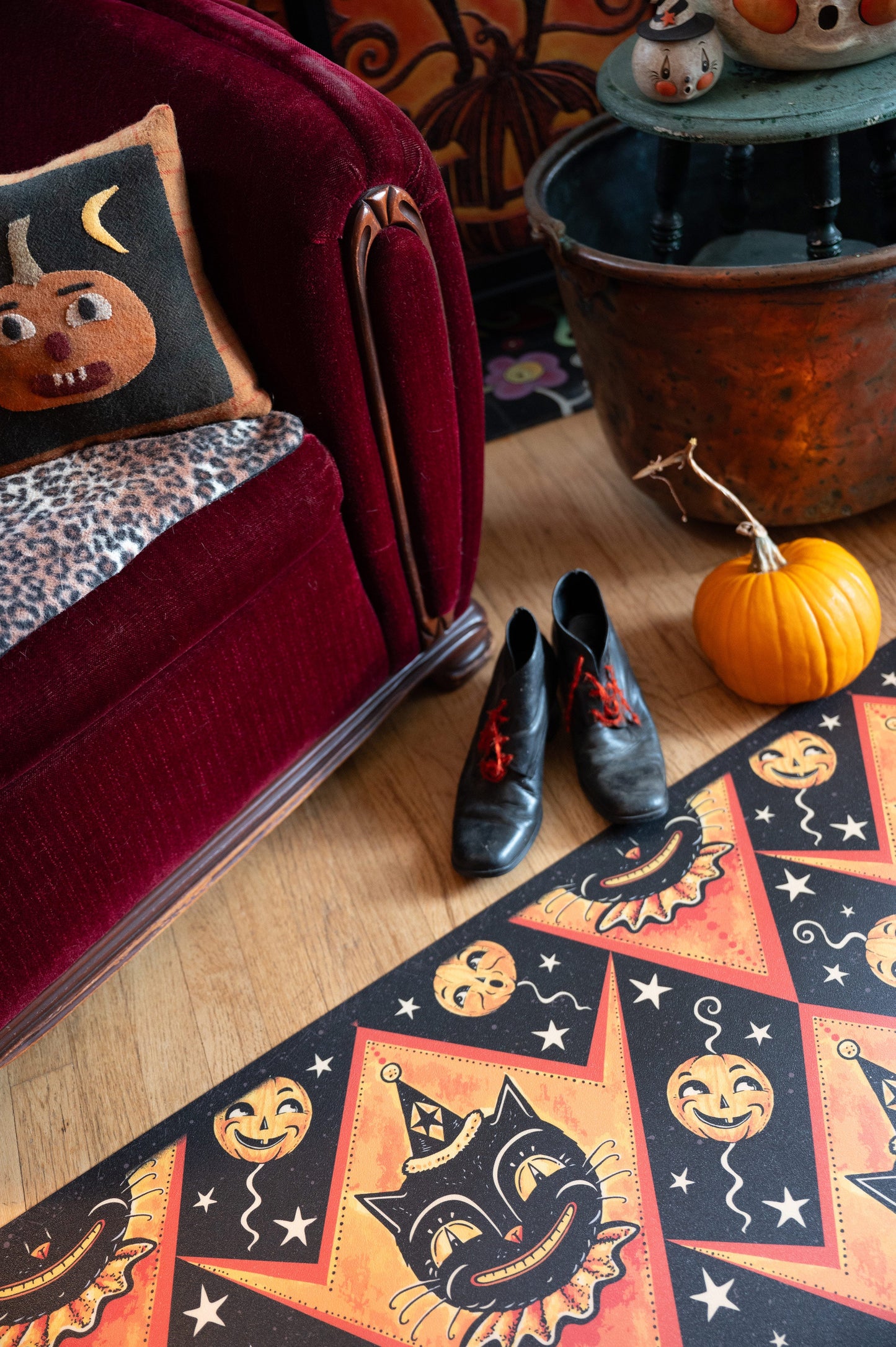 Grinning Black Cat Jack Harlequin Vinyl Floor Decor 52" x 76"