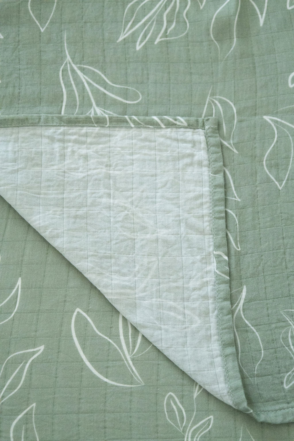 Organic Bamboo Cotton Blend Crib Sheet in Natural Oasis Willow