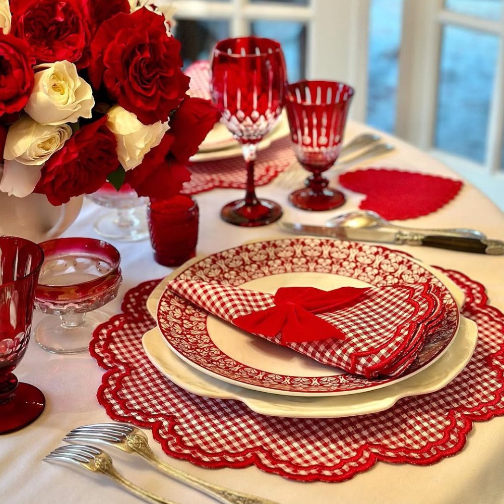 Red: Velvet Bow Napkin Ties - (Set of 4)