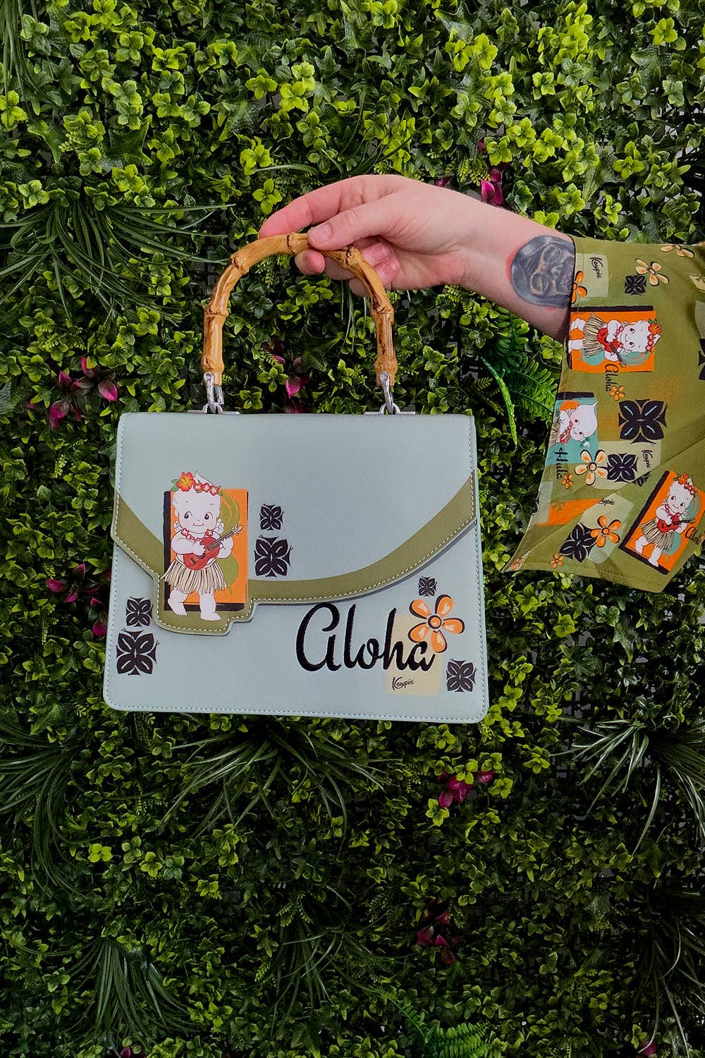Kewpie® X TOBS Hula Bamboo Handle Purse SECOND