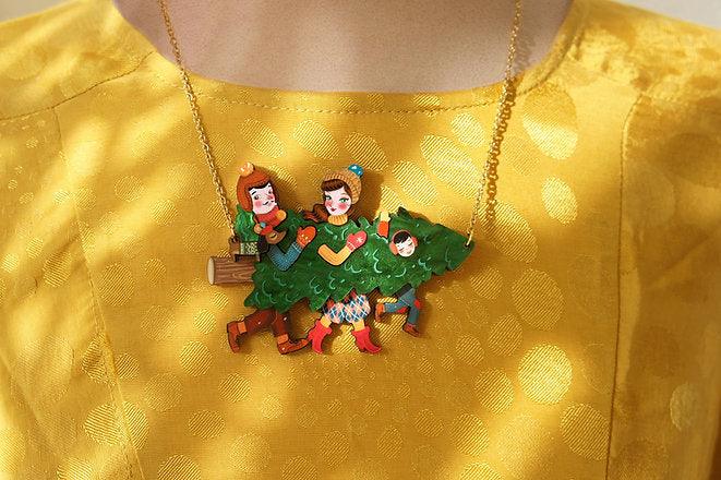 Family With Christmas Tree Necklace by Laliblue