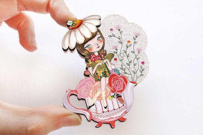 Flower Tea Brooch by Laliblue