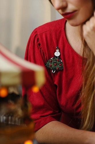 Girl with Christmas Tree Dress Brooch by Laliblue