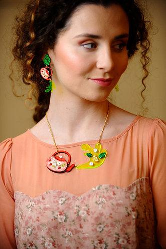 Green Teapot Necklace by Laliblue