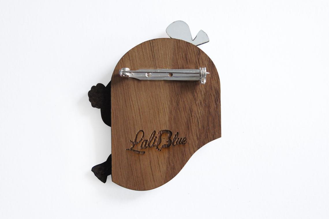 Kiss Me Under the Mistletoe Brooch by Laliblue