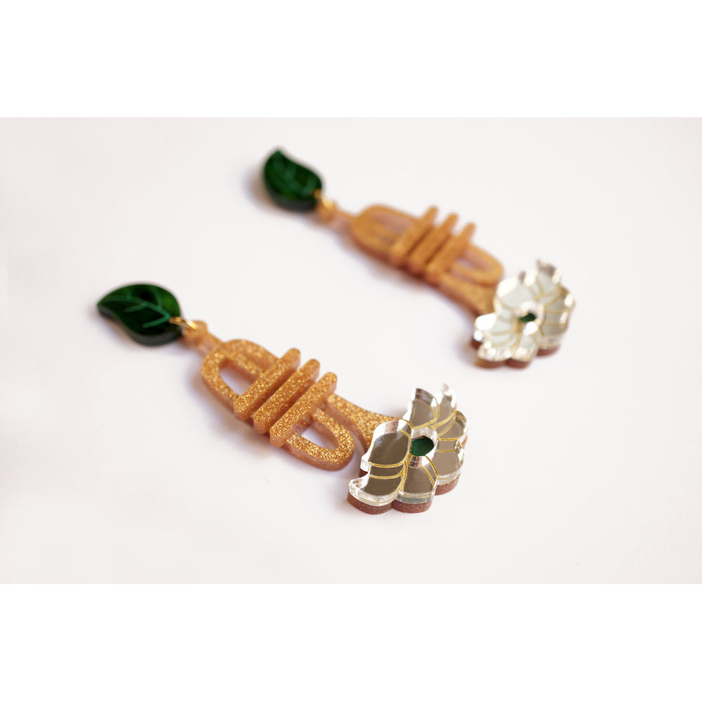 Trumpet with flower earrings by Laliblue