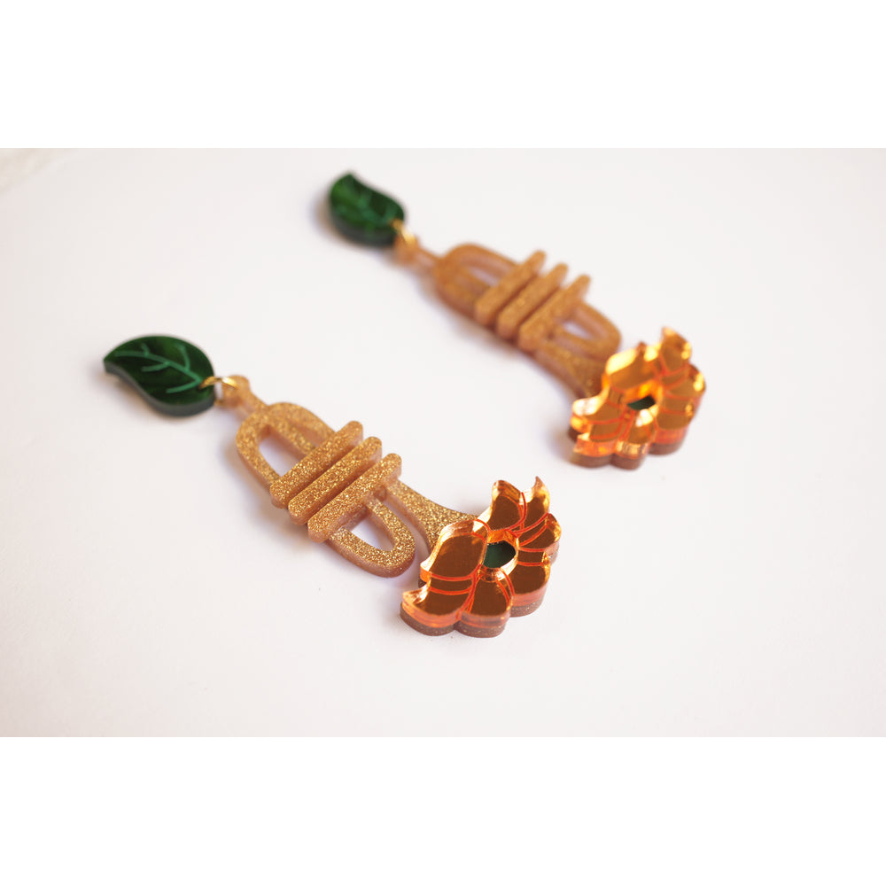 Trumpet with flower earrings by Laliblue