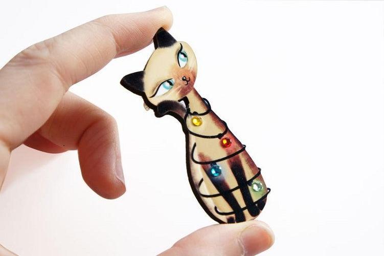 Siamese Cat with Christmas Lights Brooch by Laliblue