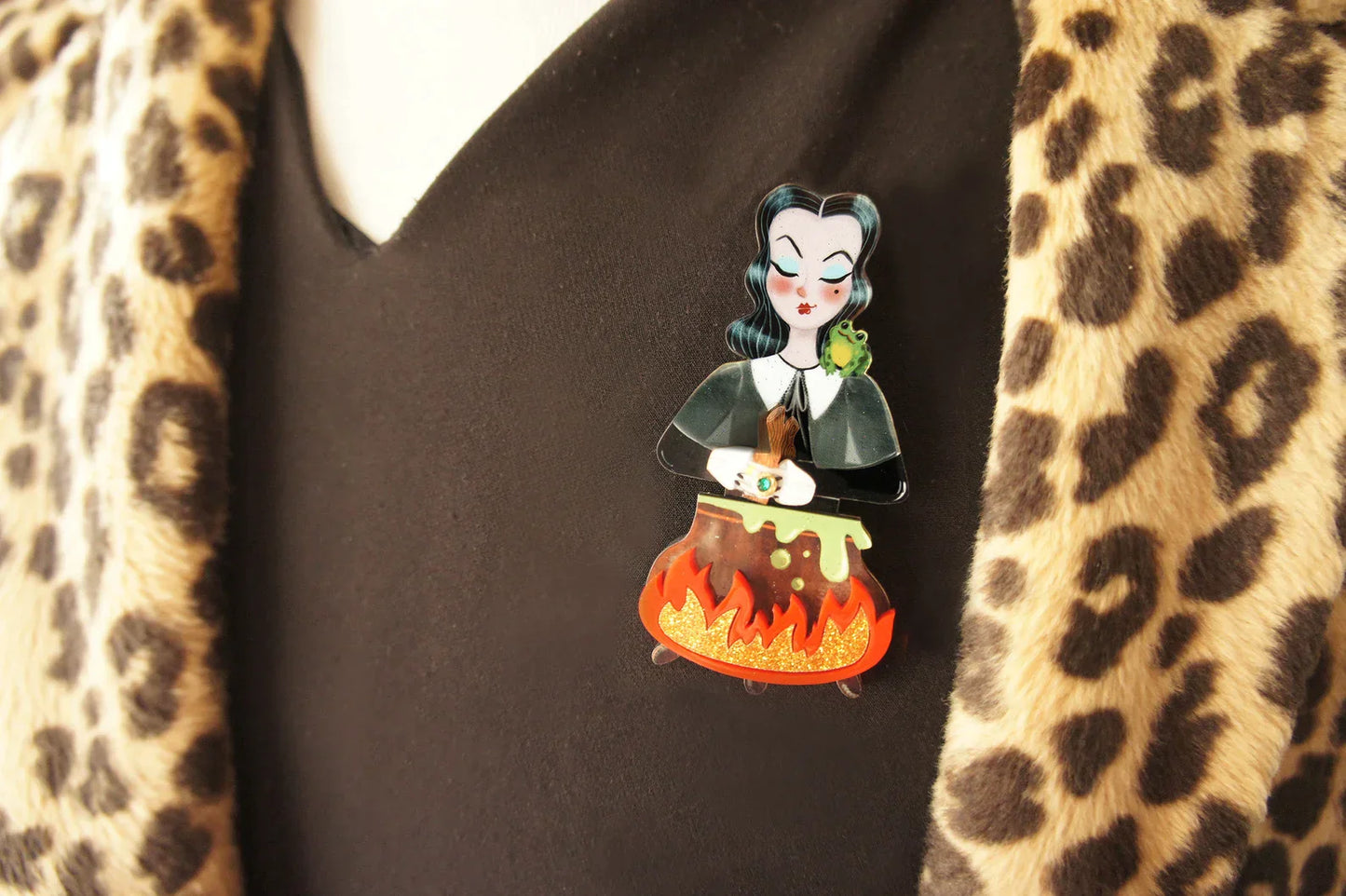 Witch with Cauldron Halloween Brooch by Laliblue